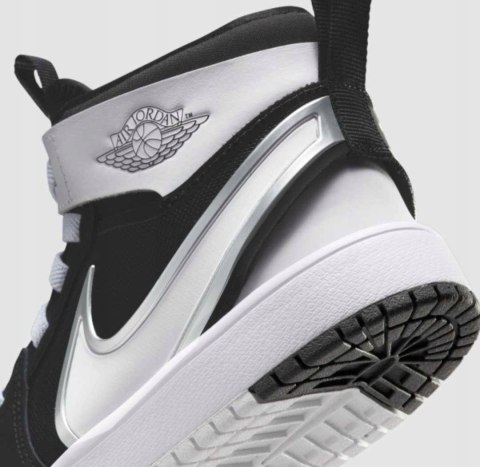 Nike Jordan 1 Mid RM EasyOn (GS) FQ1281-001 buty sportowe roz: 38